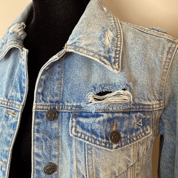 **premium Denim** Hidden distressed light wash structured Jean jacket - Picture 2 of 9